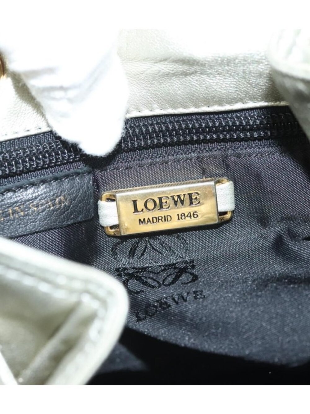 LOEWE Backpack Leather Gold - Picture 13 of 16